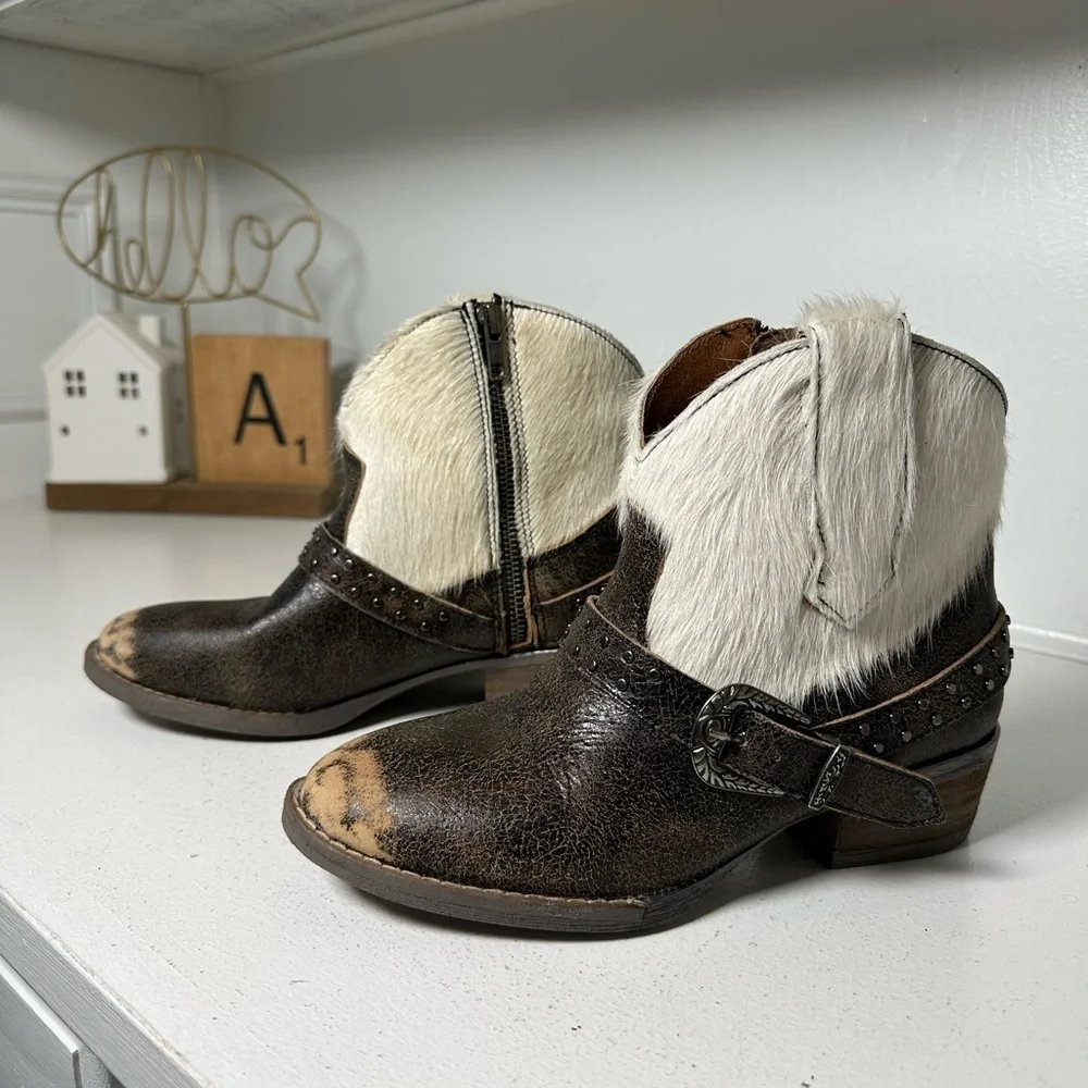Sterling River Cowhide Harness Women’s 7.5 Western Ankle Boots Hair On Hide - Picture 1 of 10
